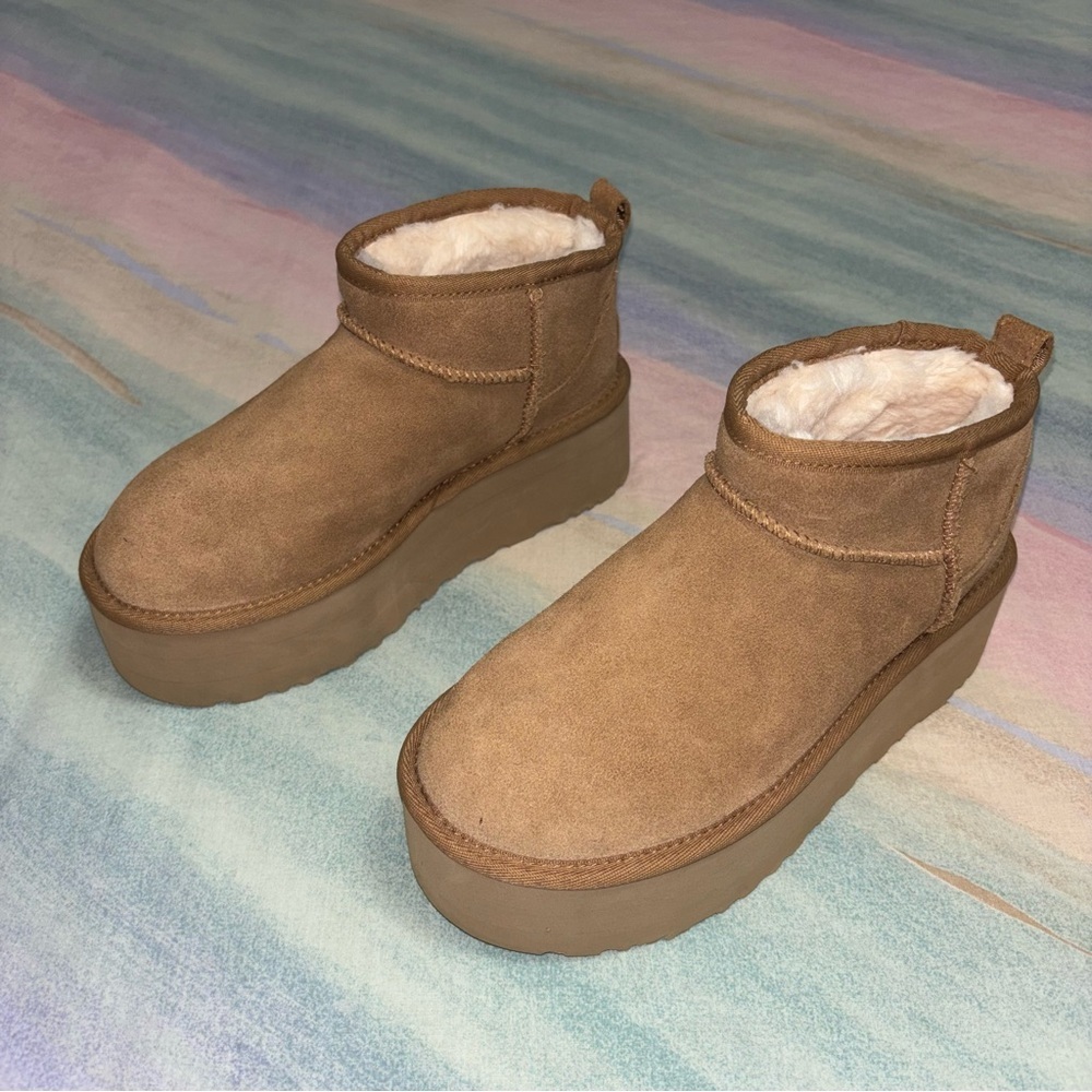 UGG Classic Ultra Mini Platform shoes size 6